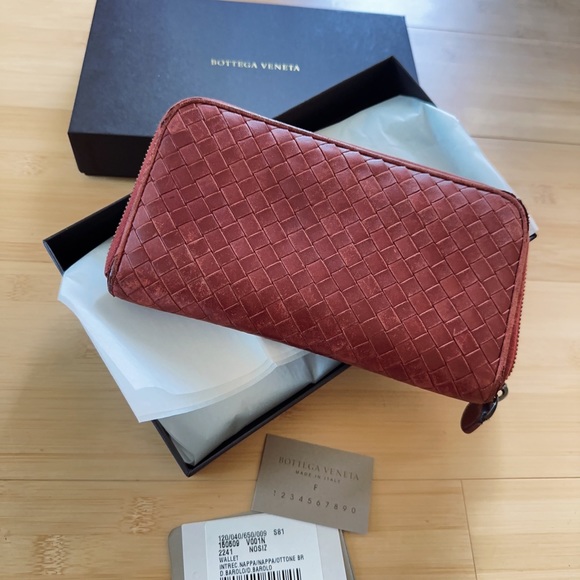 AUTH BOTTEGA VENETA Intrecciato Zip Around Wallet